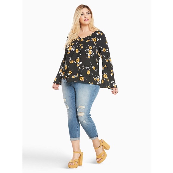 Torrid Floral Print V-Neck Georgette Blouse - Picture 3 of 7